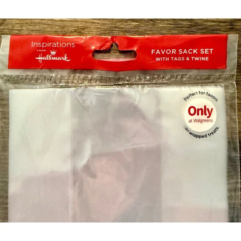 Hallmark Favor Sack Set 12ct NEW Christmas Candy Cane Peppermint Tags Twine